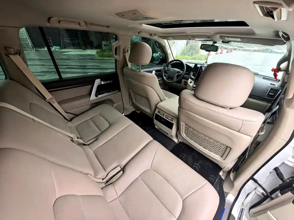 Toyota Land Cruiser 2020 — фото 19
