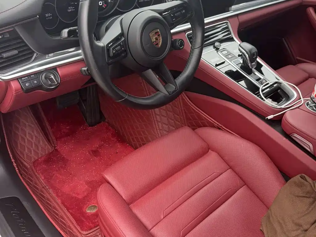 Porsche Panamera 2023