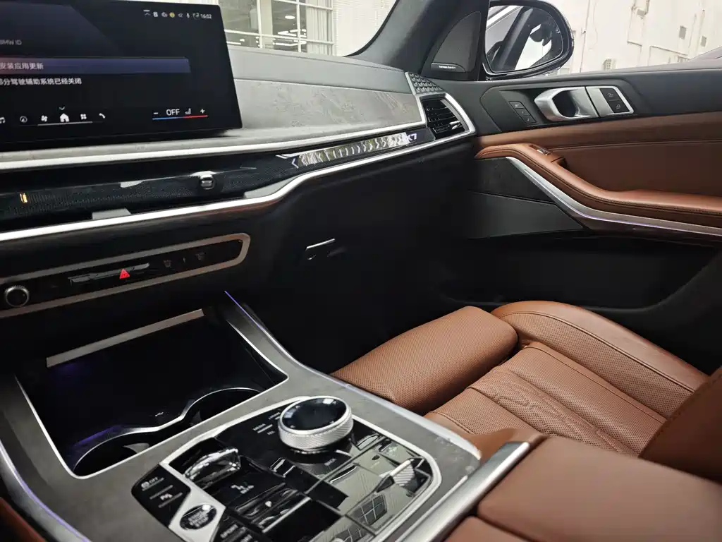 BMW X7 2025 — фото 16
