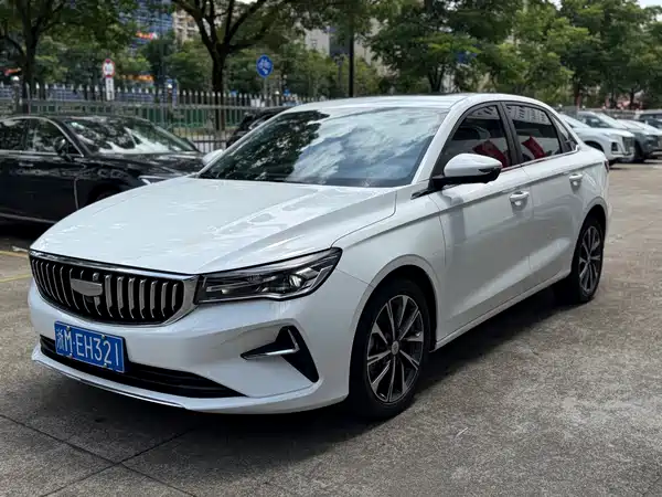 Geely Emgrand 2025