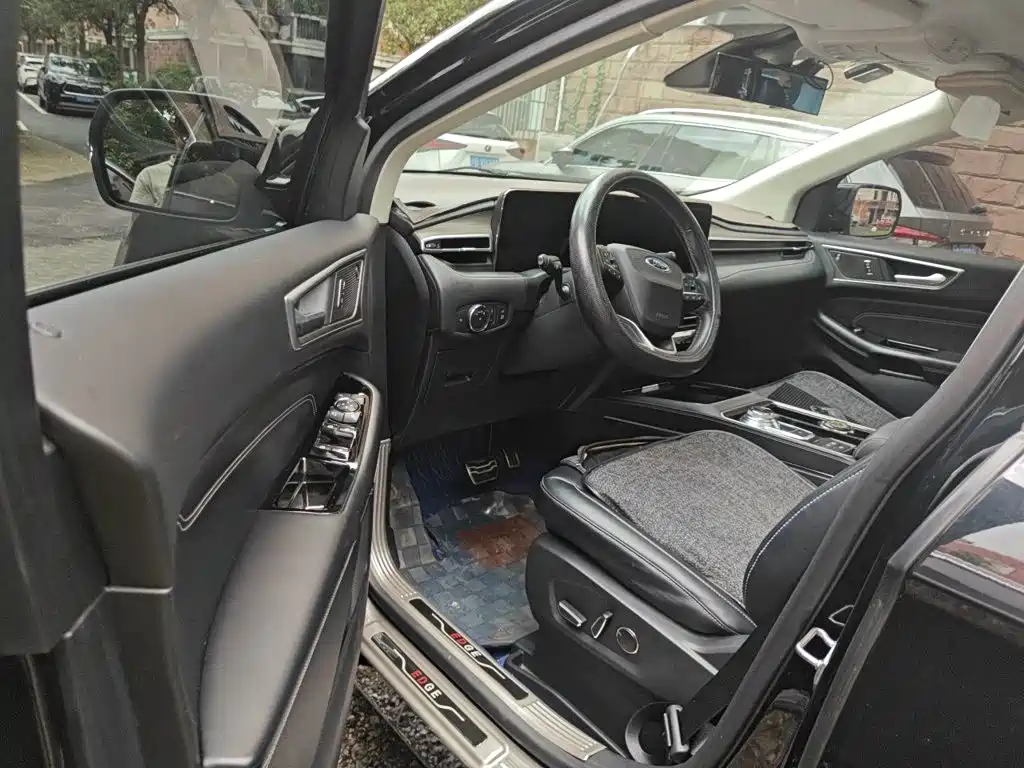 Ford Edge 2021 — фото 12