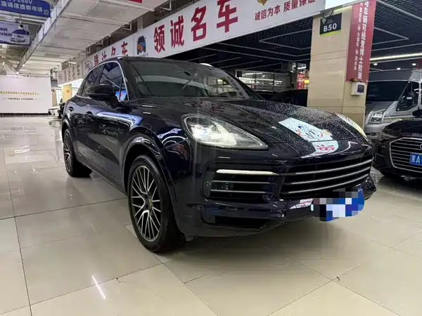 Porsche Cayenne 2021