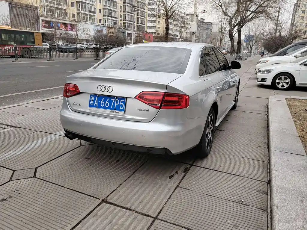 Audi A4L 2009