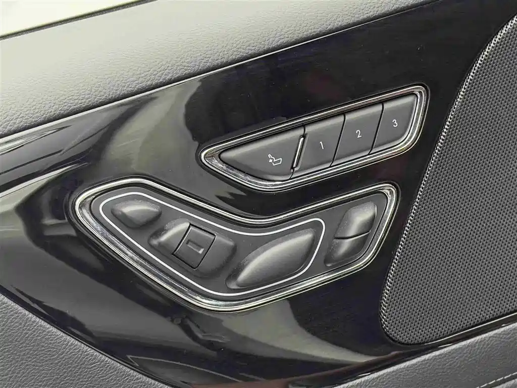Lincoln Aviator 2024 — фото 15