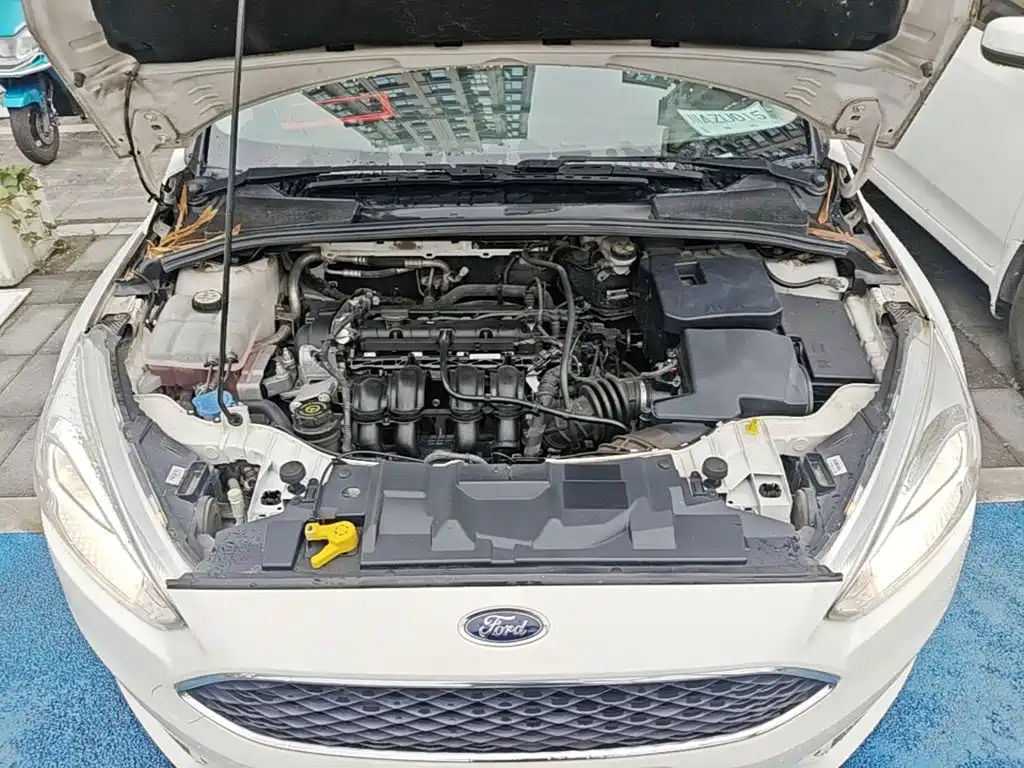 Ford Focus 2016 — фото 20