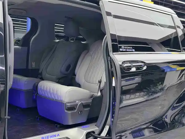 Toyota Sienna 2021