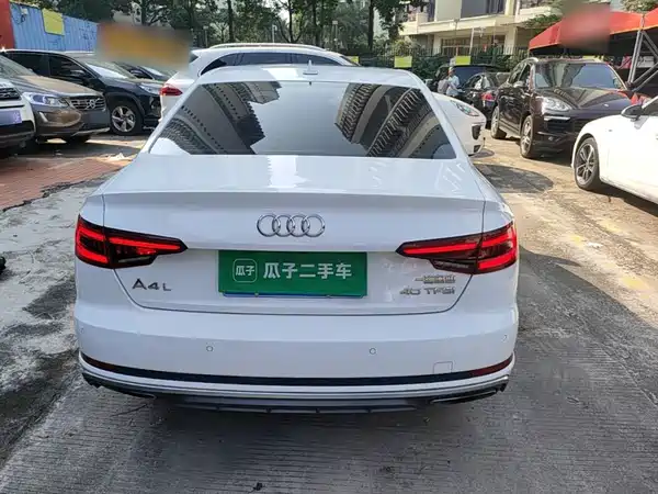 Audi A4L 2019