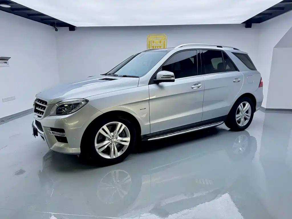 Mercedes-Benz M-Class 2012 — фото 1