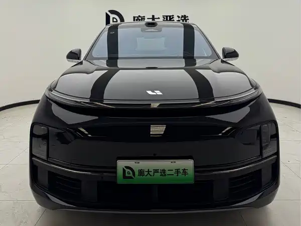 Li Auto L8 2025