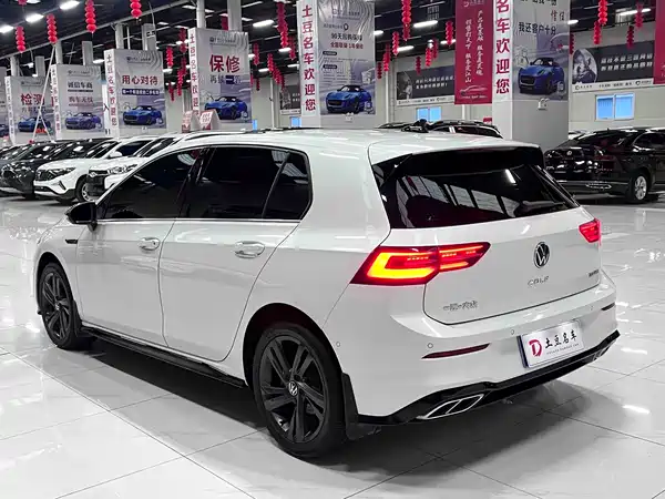 Volkswagen Golf 2023