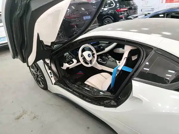 BMW i8 2017