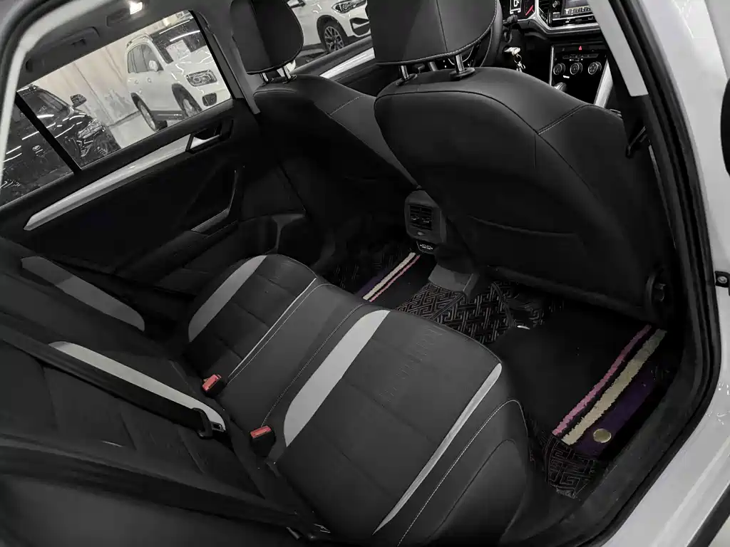 Volkswagen T-Roc 2019