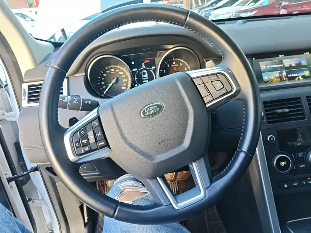 Land Rover Discovery Sport 2019 — фото 11