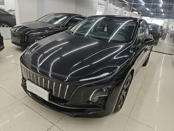 Hongqi E-QM5 2024