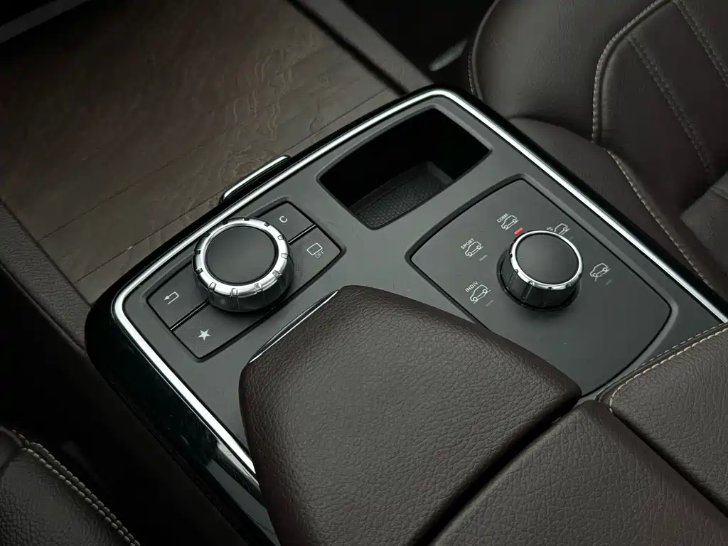 Mercedes-Benz GLE 2016 — фото 19