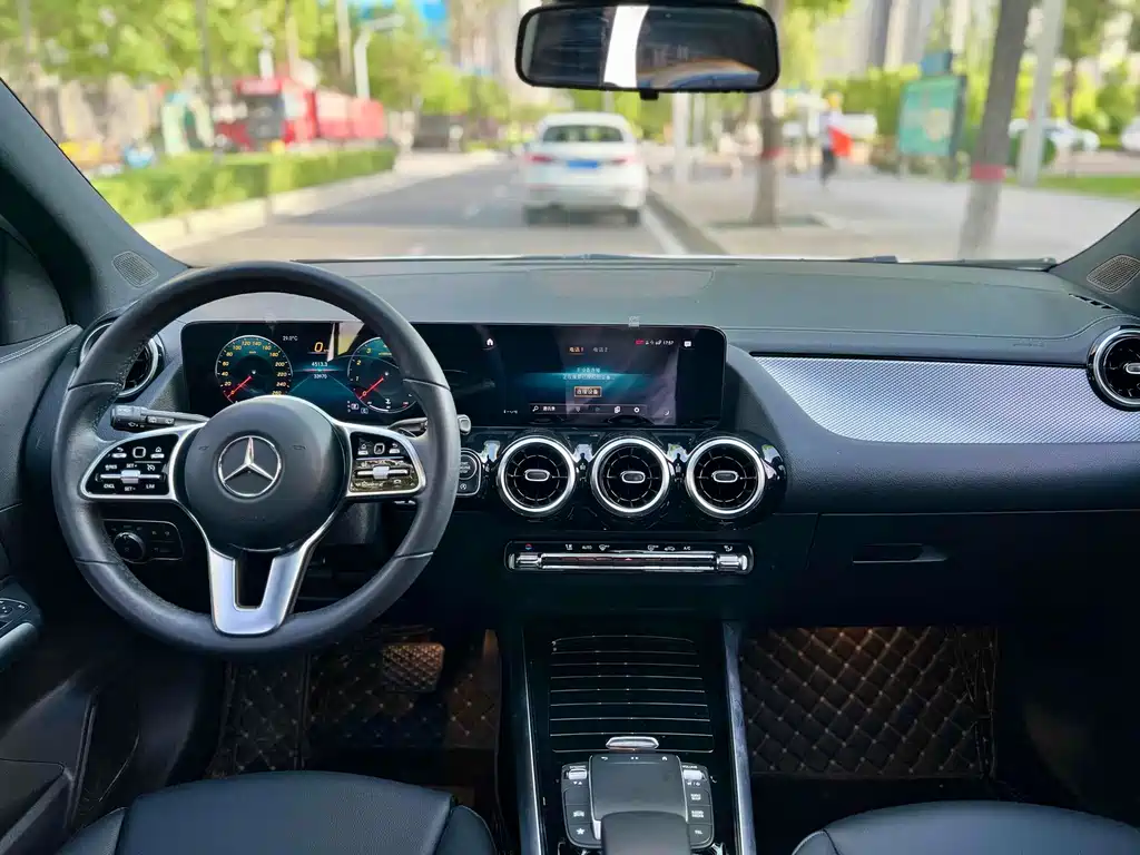 Mercedes-Benz GLA 2023 — фото 8
