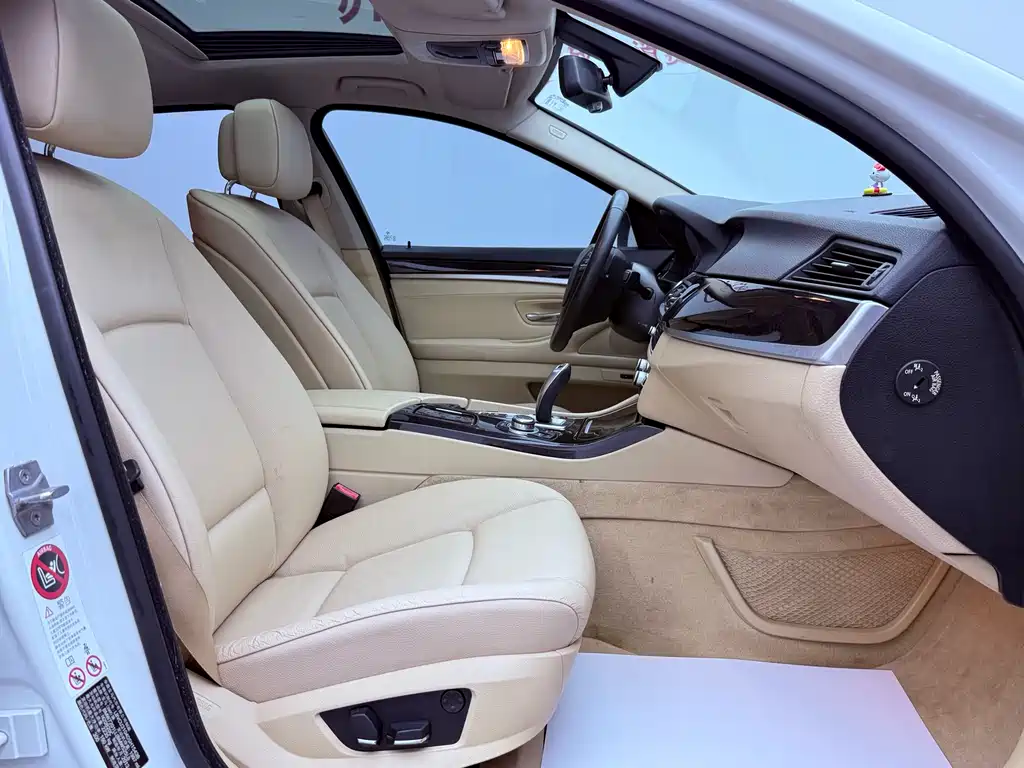 BMW 5 Series 2013 — фото 21