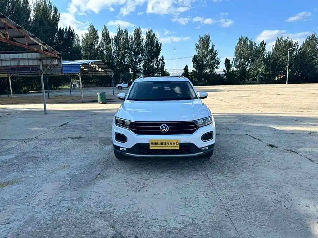 Volkswagen T-Roc 2022 — фото 1
