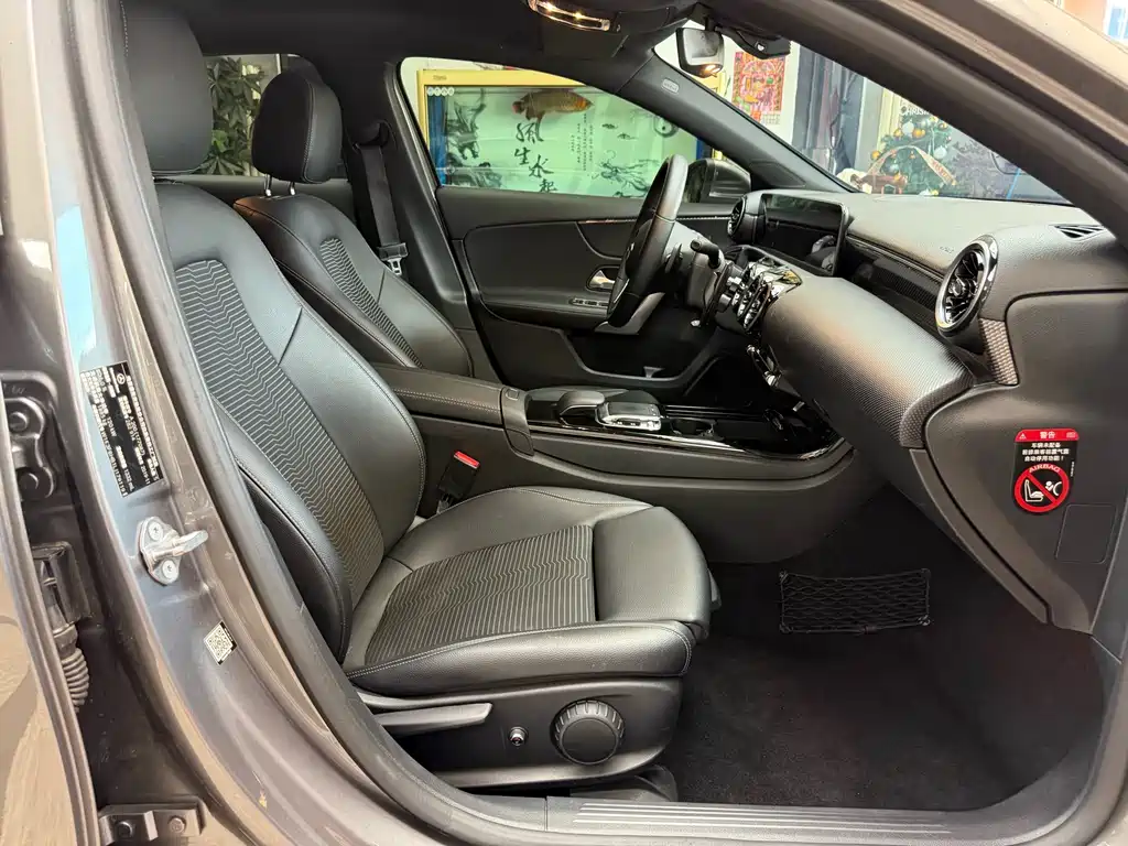Mercedes-Benz A-Class 2020 — фото 27