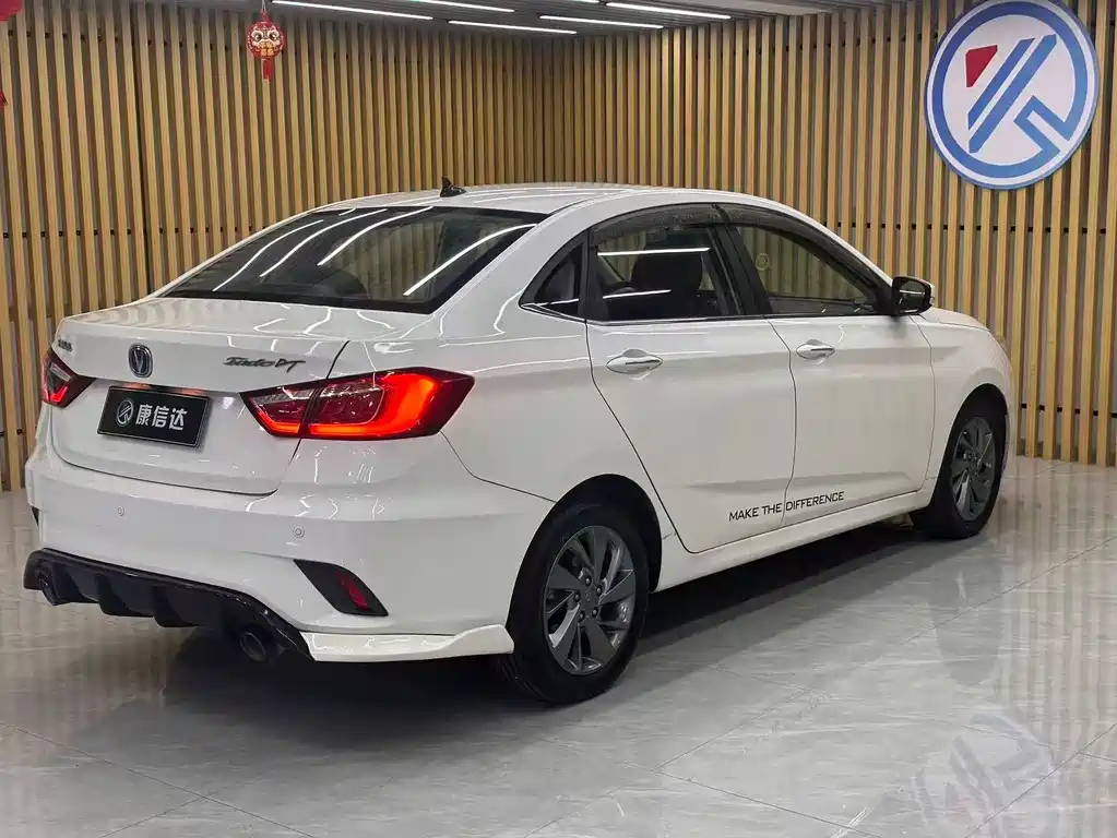 Changan Eado DT 2019 — фото 7
