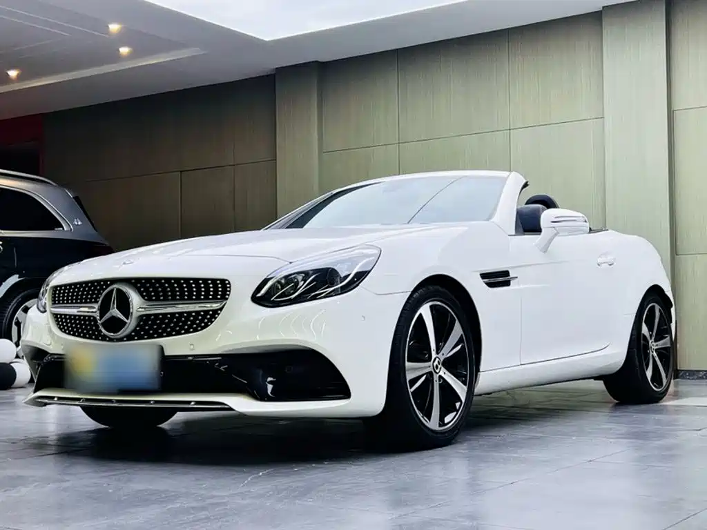 Mercedes-Benz SLC 2017 — фото 1