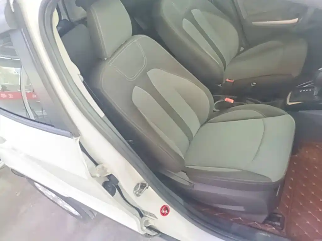 Ford EcoSport 2015 — фото 25