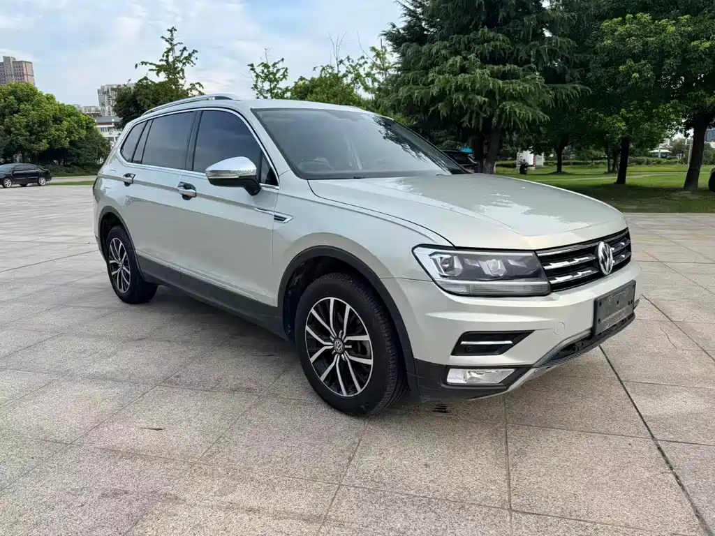 Volkswagen Tiguan L 2020