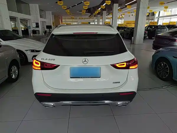 Mercedes-Benz GLA 2024