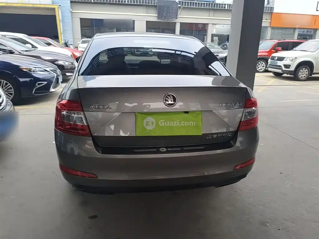 Skoda Octavia 2017 — фото 6