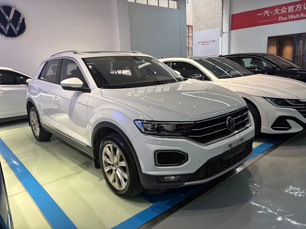 Volkswagen T-Roc 2023 — фото 8