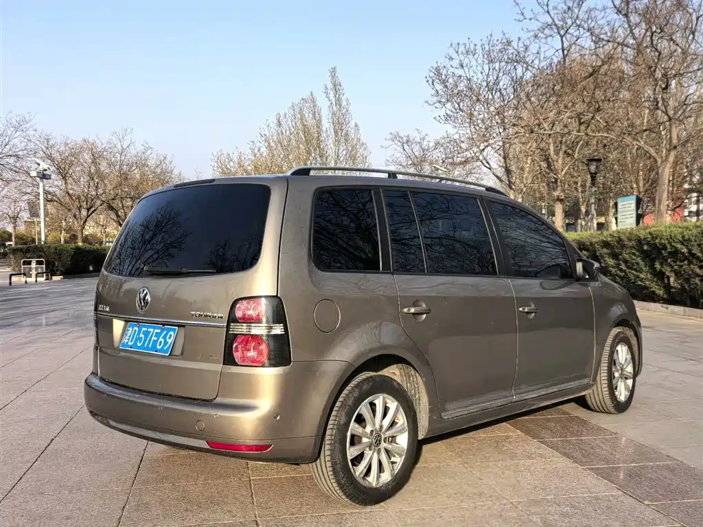 Volkswagen Touran 2015 — фото 6
