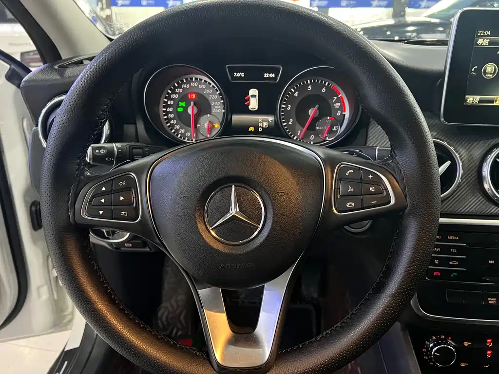 Mercedes-Benz GLA 2017 — фото 10