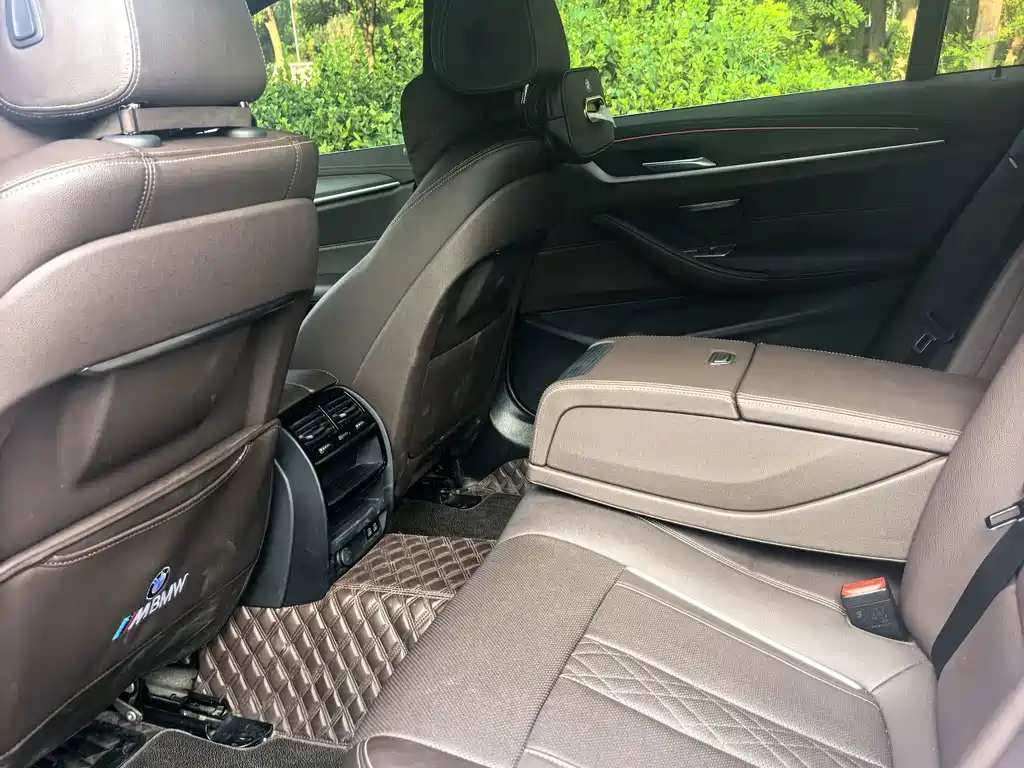 BMW 5 Series 2022