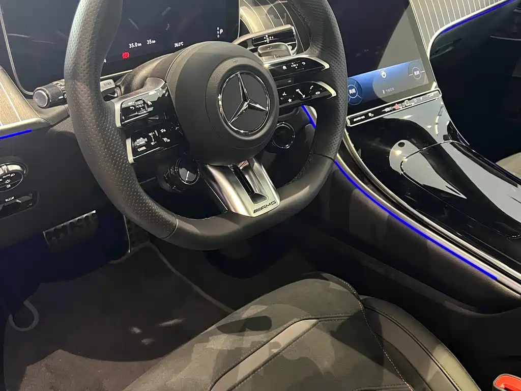 Mercedes-Benz GLC AMG 2026 — фото 3