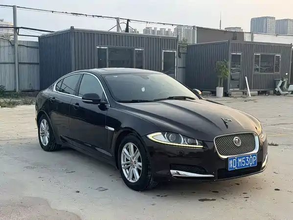 Jaguar XF 2015