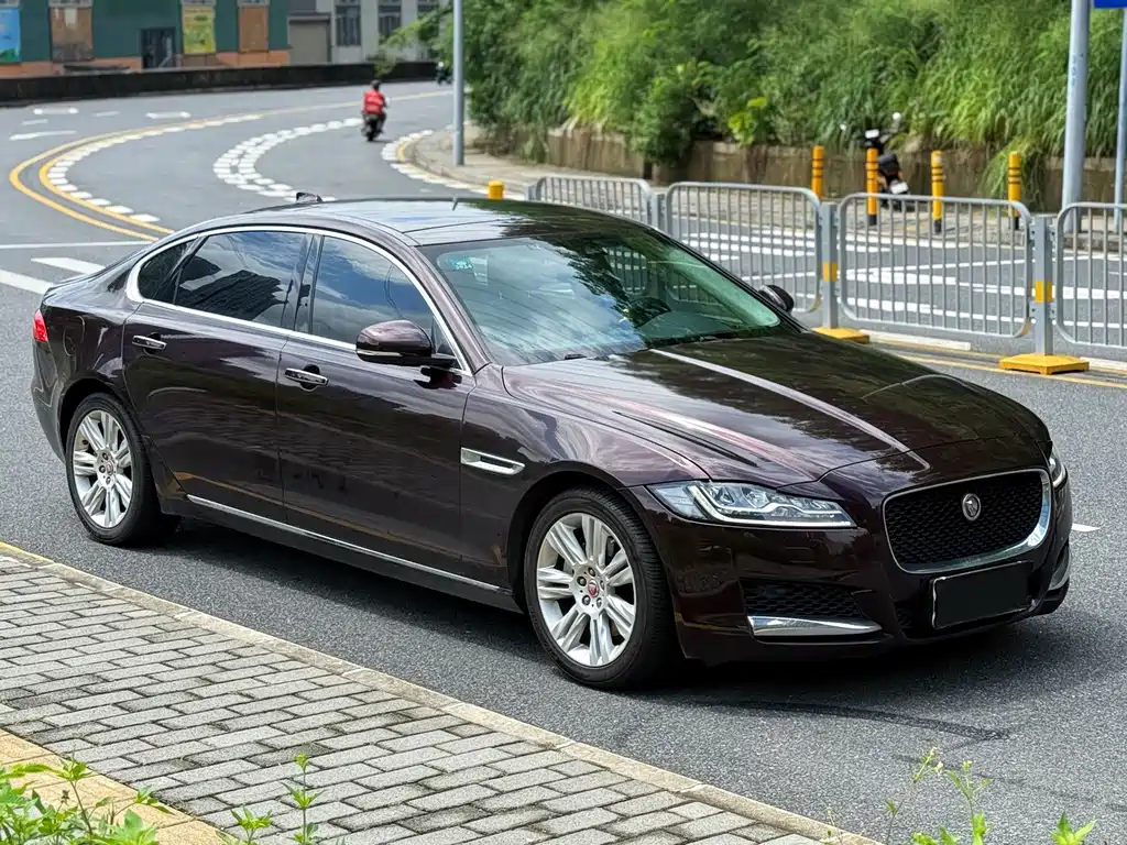 Jaguar XFL 2018