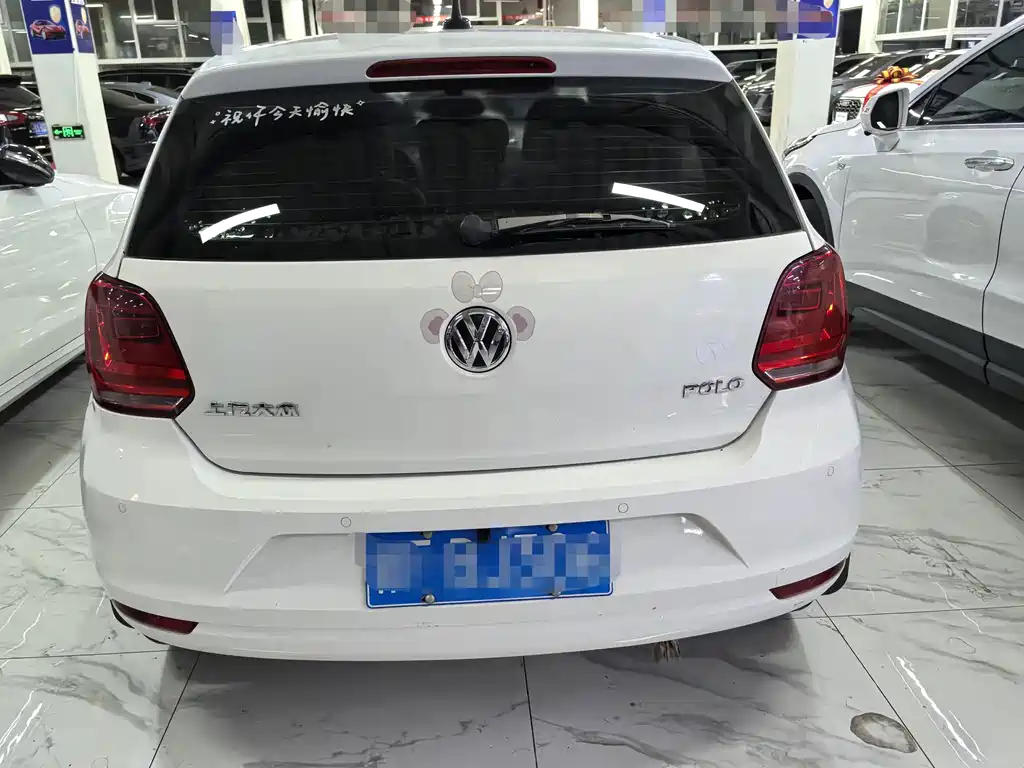 Volkswagen Polo 2015