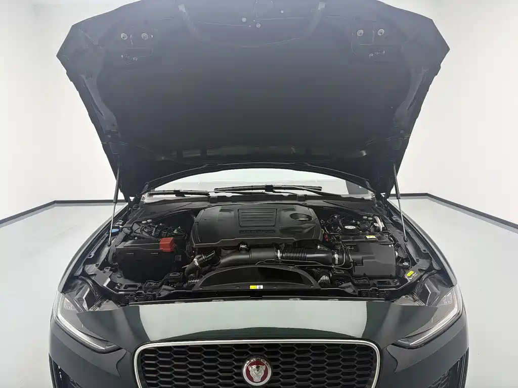Jaguar XEL 2023 — фото 19