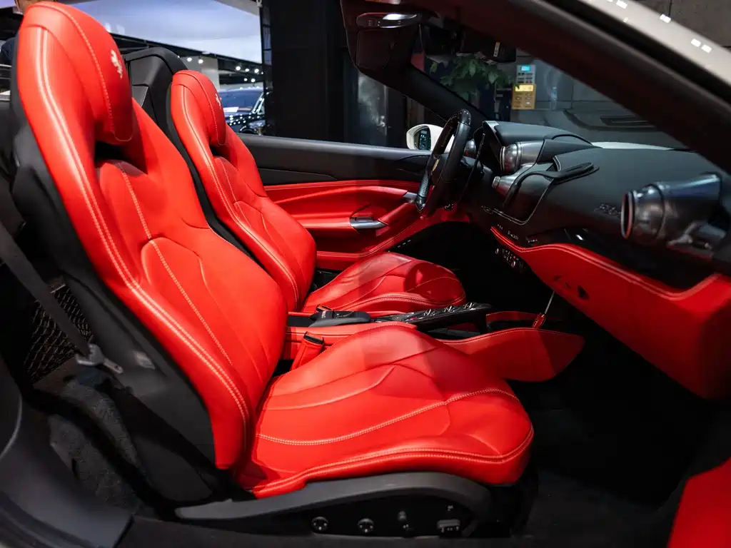 Ferrari F8 2022 — фото 22