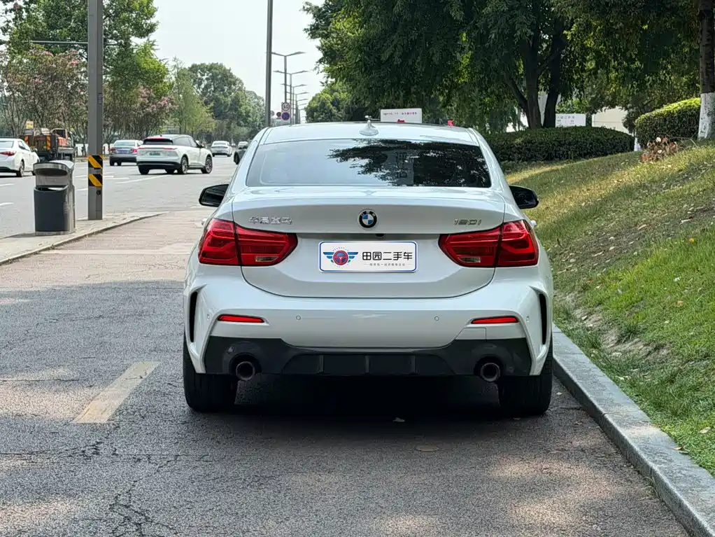 BMW 1 Series 2022