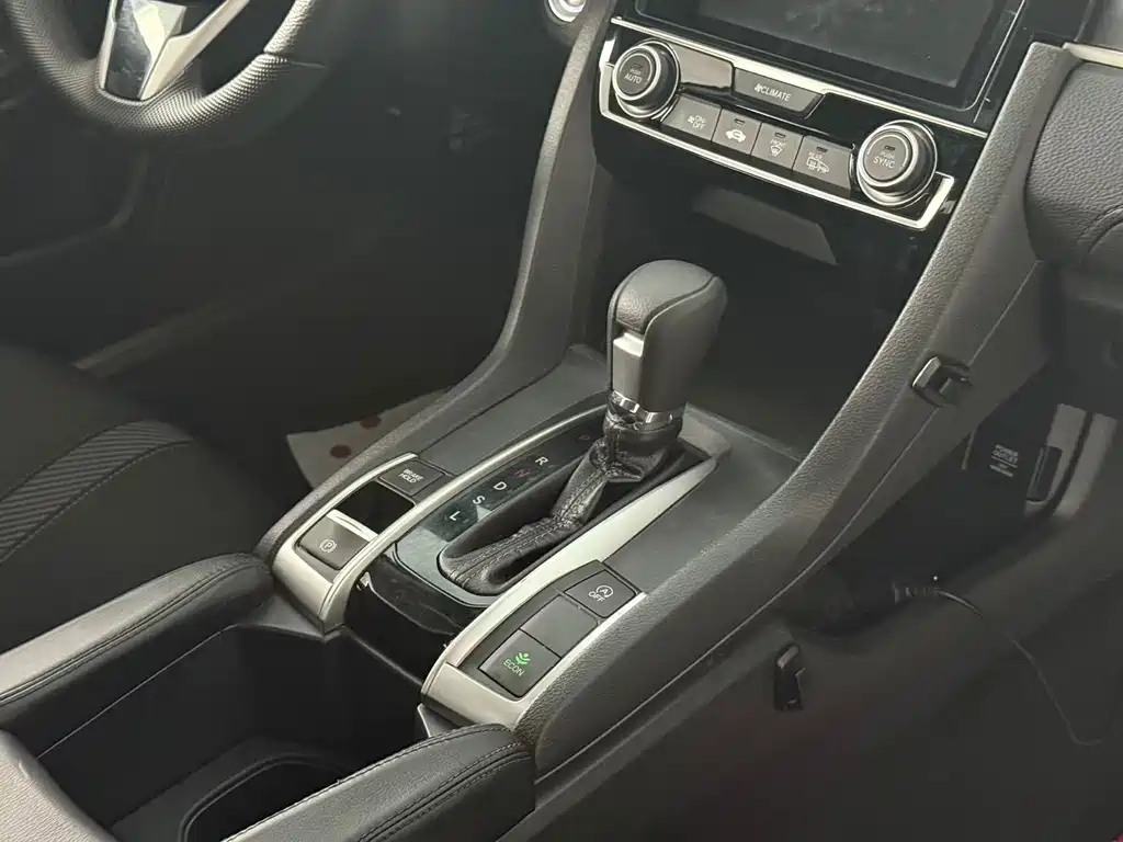 Honda Civic 2016 — фото 14