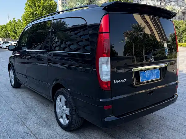 Mercedes-Benz Viano 2011