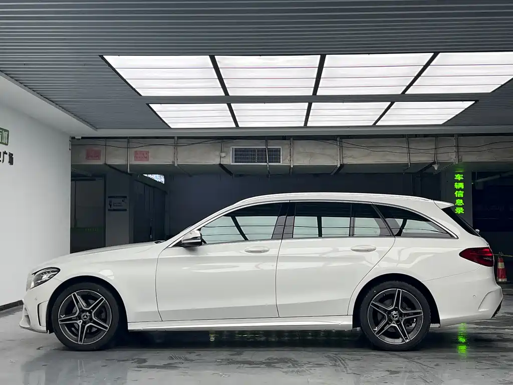 Mercedes-Benz C-Class 2022 — фото 9