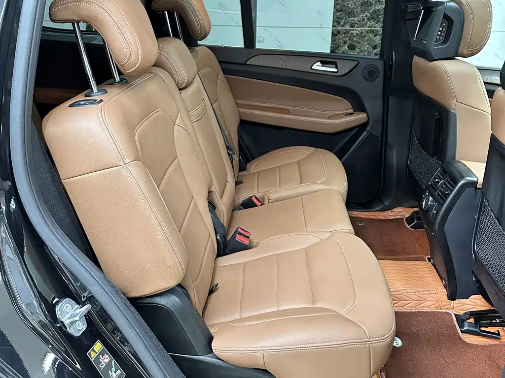 Mercedes-Benz GLS 2018 — фото 12