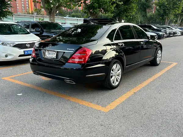 Mercedes-Benz S-Class 2013