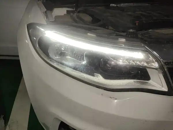 Qoros 3 2015