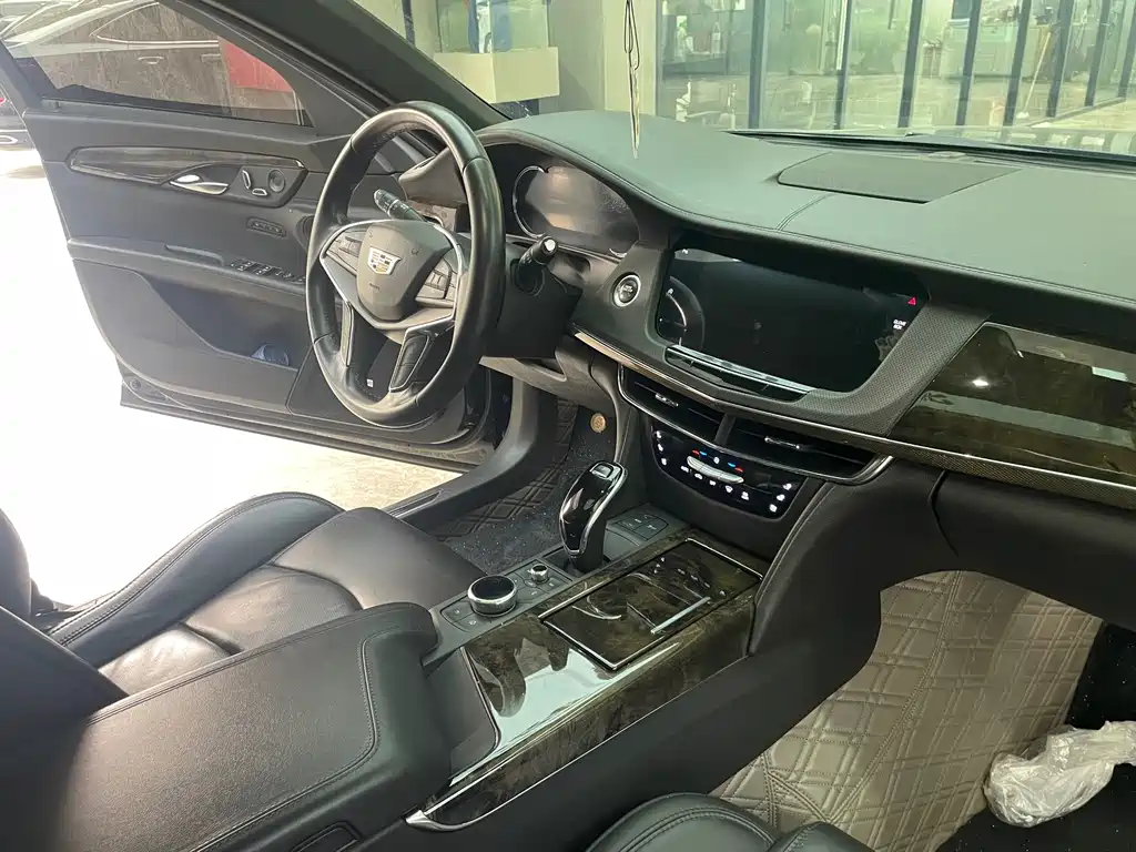 Cadillac CT6 2022 — фото 17