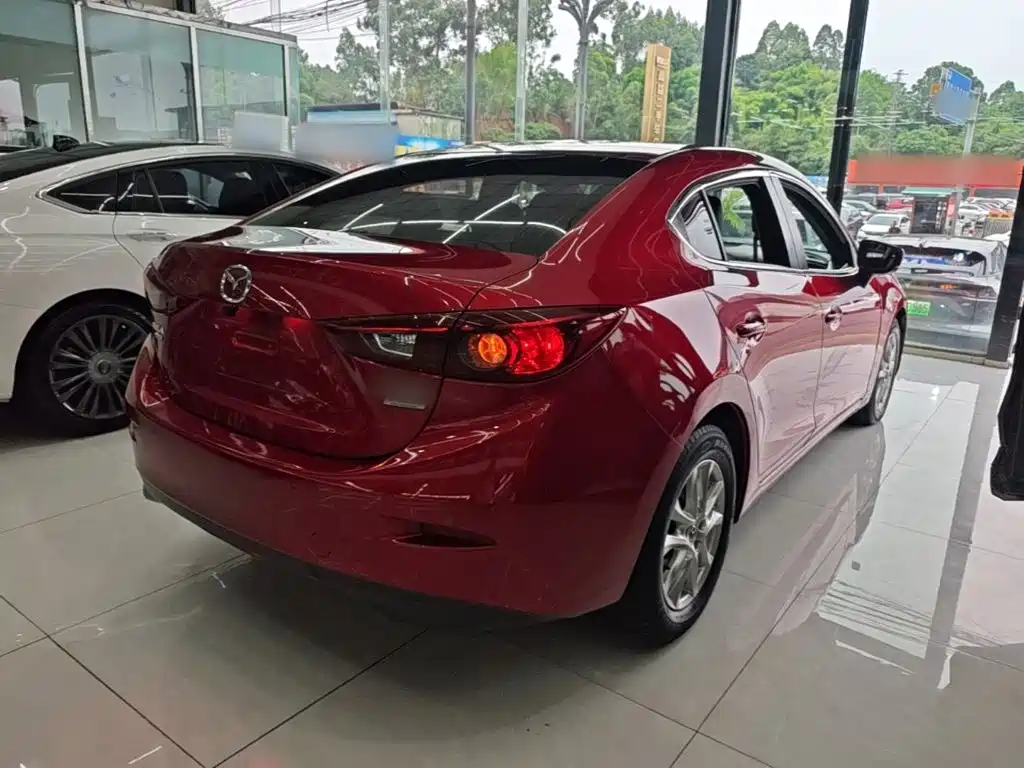 Mazda 3 Axela 2017 — фото 7