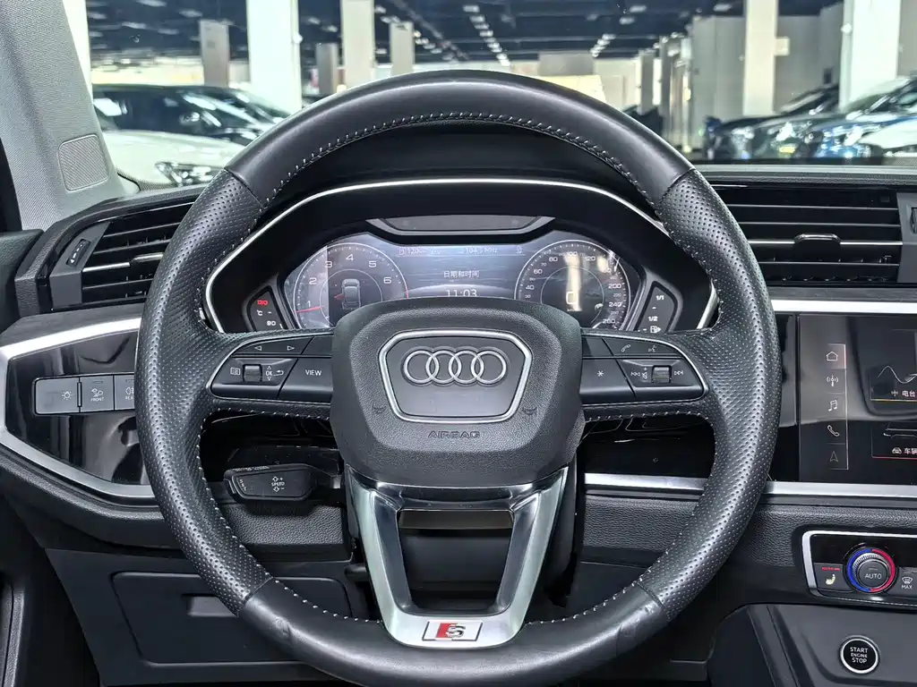 Audi Q3 Sportback 2022 — фото 11