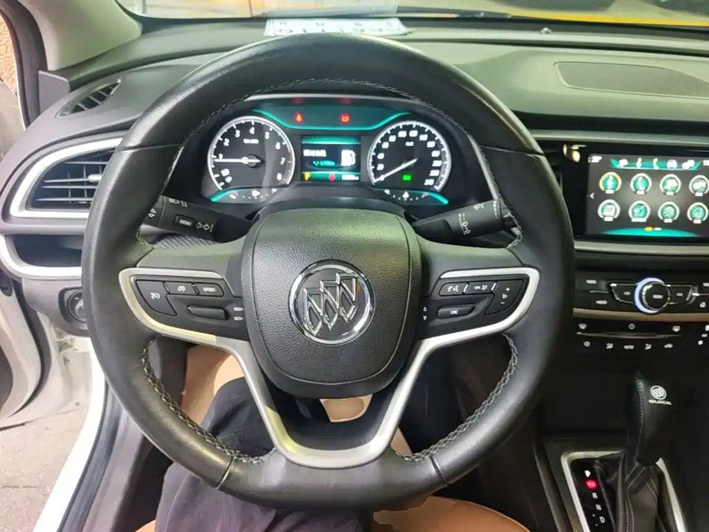Buick Excelle GT 2018 — фото 11